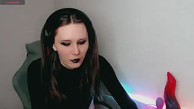 Snapshot of tracy_cooper chatting on December 17, 2:33 pm tracy cooper online show from December 17, 2:33 pm