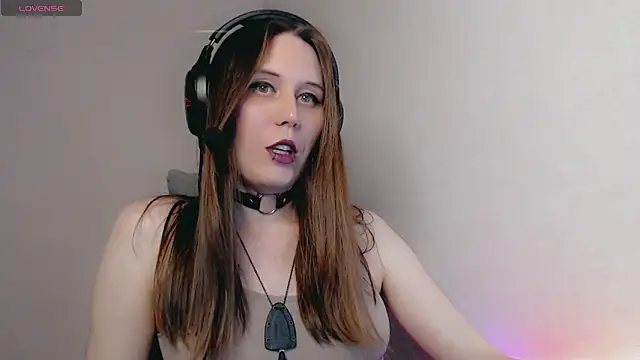 Snapshot of tracy_cooper chatting on January 27, 6:20 pm tracy cooper online show from January 27, 6:20 pm