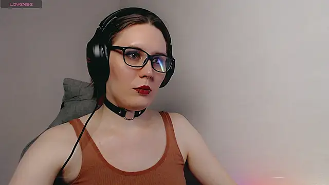 Snapshot of tracy_cooper chatting on January 30, 8:42 pm tracy cooper online show from January 30, 8:42 pm