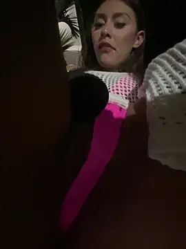 Snapshot of Rose-euphoria chatting on January 17, 10:22 am Rose-euphoria online show from January 17, 10:22 am