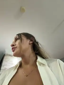 Snapshot of Rose-euphoria chatting on January 18, 12:57 am Rose-euphoria online show from January 18, 12:57 am