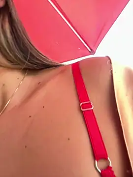 Snapshot of Rose-euphoria chatting on February 14, 5:03 pm Rose-euphoria online show from February 14, 5:03 pm