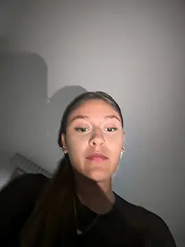 Snapshot of Rose-euphoria chatting on March 1, 2:37 am Rose-euphoria online show from March 1, 2:37 am