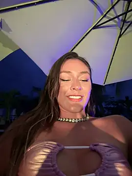 Snapshot of Rose-euphoria chatting on March 1, 11:26 pm Rose-euphoria online show from March 1, 11:26 pm