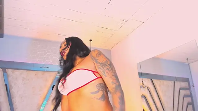 Snapshot of AngelineHeet chatting on October 3, 3:36 am AngelineHeet online show from October 3, 3:36 am