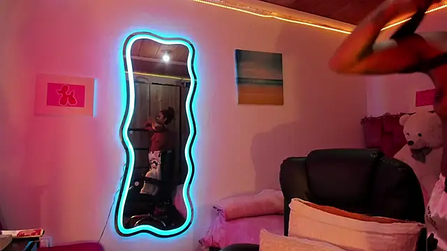 ladyrd1 online show from February 27, 12:56 pm