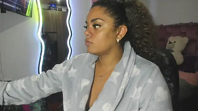 ladyrd1 online show from January 15, 3:55 am