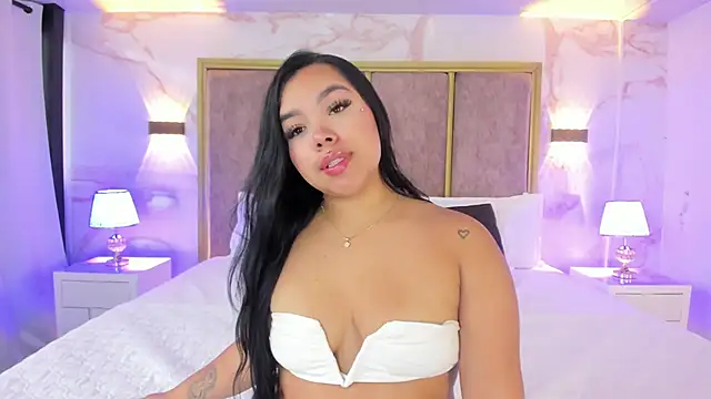 MarianaGarciaa   online show from March 25, 6:14 pm