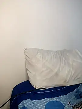 lovely kitt online show from March 5, 6:01 am