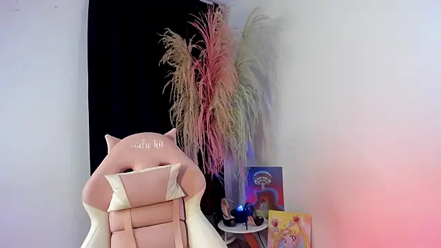 lovely kitt online show from September 10, 12:32 am