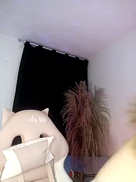 lovely kitt online show from October 7, 12:08 am