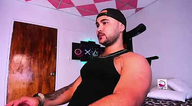 Snapshot of Sebas-hott chatting on December 11, 3:13 am Sebas-hott online show from December 11, 3:13 am