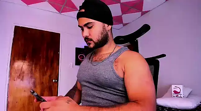 Snapshot of Sebas-hott chatting on December 28, 3:26 am Sebas-hott online show from December 28, 3:26 am