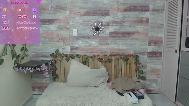 Lucy joi online show from January 9, 7:10 am