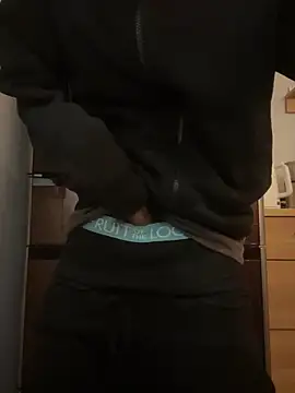 saku chan live online show from March 7, 7:38 pm