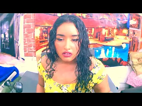 Snapshot of IndianAngel4u chatting on November 1, 5:20 am IndianAngel4u online show from November 1, 5:20 am