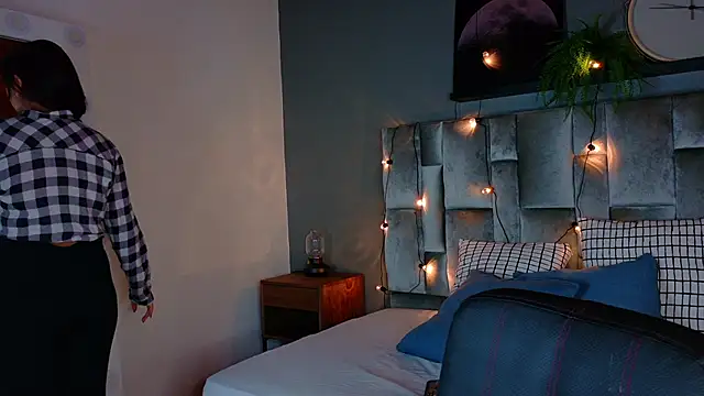 alaia-rogers online show from October 7, 11:40 am