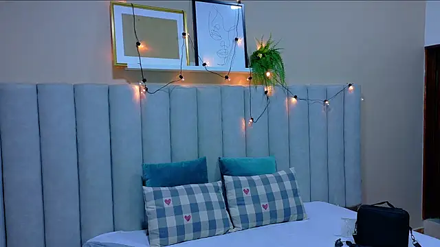 alaia-rogers online show from October 22, 11:32 am