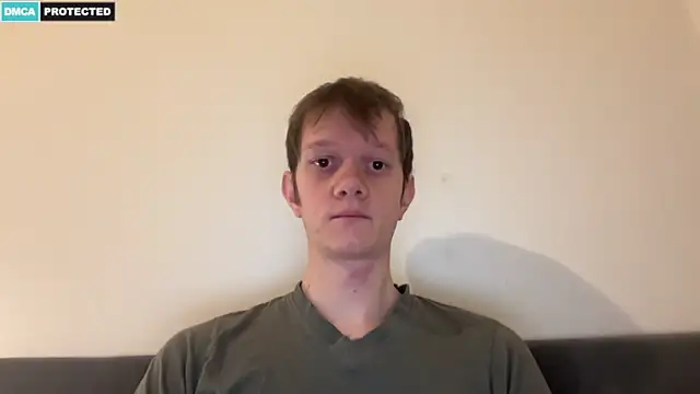 Snapshot of Cube933 chatting on November 26, 9:27 pm Cube933 online show from November 26, 9:27 pm