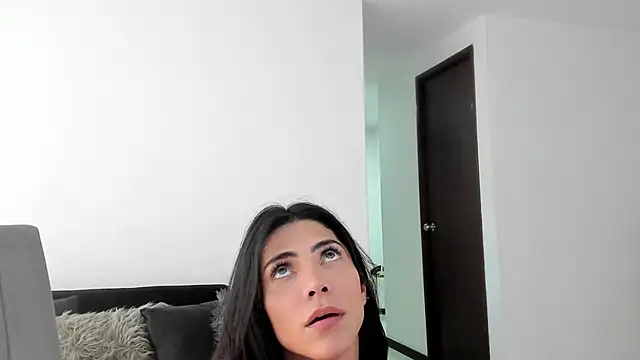 angelturned001 online show from March 12, 9:56 pm