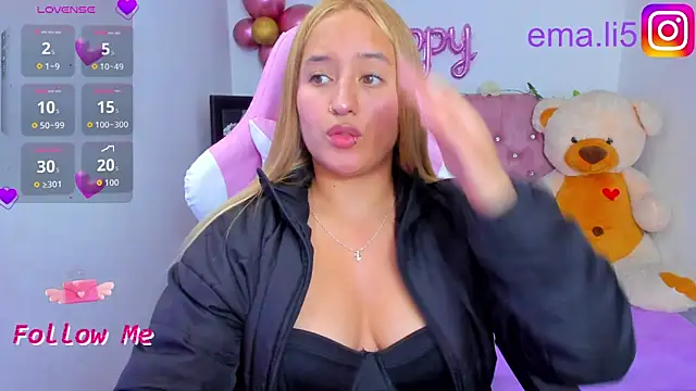 Snapshot of ema_tayy chatting on October 27, 7:40 pm ema tayy online show from October 27, 7:40 pm