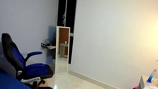 Yelena03 online show from January 31, 11:35 pm