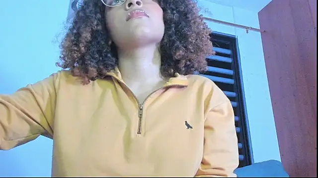 Snapshot of Ada_gales_ chatting on November 13, 2:32 am Ada gales online show from November 13, 2:32 am