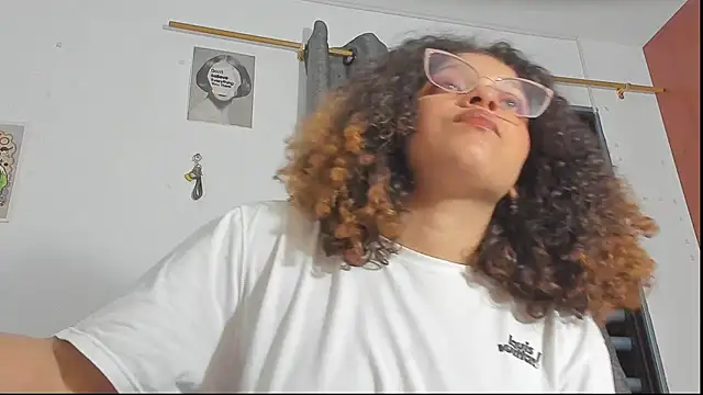 Snapshot of Ada_gales_ chatting on November 27, 3:41 am Ada gales online show from November 27, 3:41 am