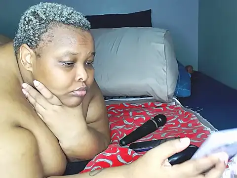 fatafricanqueen online show from March 25, 7:31 pm