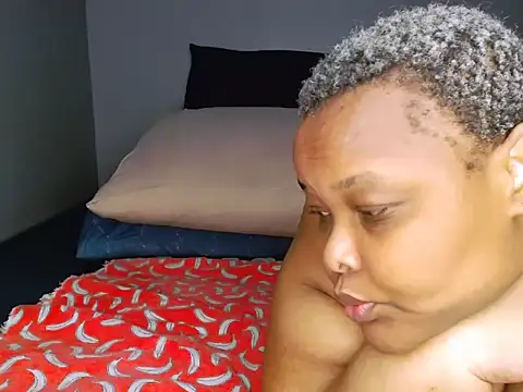 fatafricanqueen online show from April 9, 8:36 pm