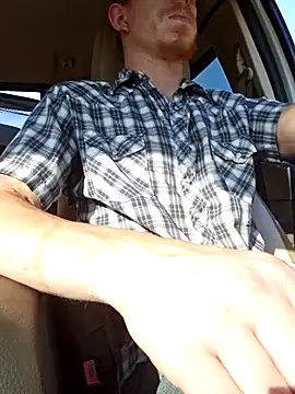 Snapshot of REDHAMMER_ chatting on September 30, 8:47 pm REDHAMMER online show from September 30, 8:47 pm