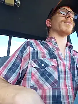 Snapshot of REDHAMMER_ chatting on February 26, 9:14 pm REDHAMMER online show from February 26, 9:14 pm