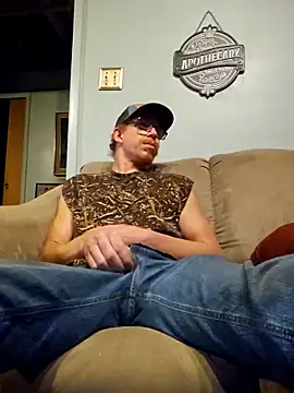 Snapshot of REDHAMMER_ chatting on March 1, 10:34 pm REDHAMMER online show from March 1, 10:34 pm