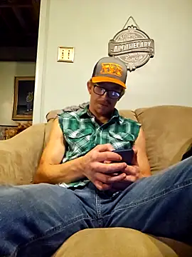 Snapshot of REDHAMMER_ chatting on March 4, 11:22 pm REDHAMMER online show from March 4, 11:22 pm