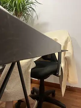 Annabody online show from December 24, 8:33 am