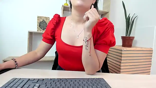 merlinaadams  online show from October 3, 4:37 pm