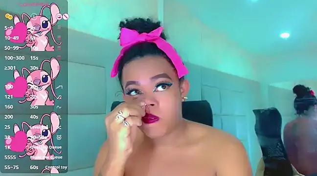 KayleighDreams  online show from February 25, 3:38 pm