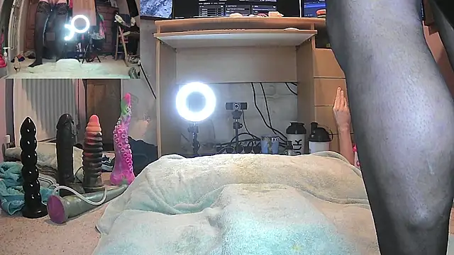 Snapshot of ClairTS chatting on December 21, 12:16 pm ClairTS online show from December 21, 12:16 pm