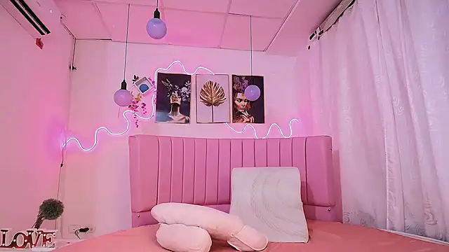 Snapshot of Azul_horney chatting on January 31, 11:45 pm Azul horney online show from January 31, 11:45 pm