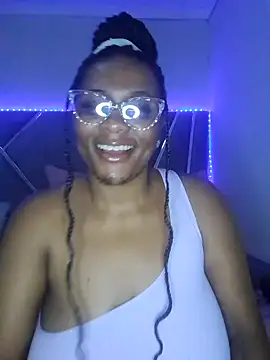 Snapshot of CocoBootyyy chatting on February 20, 10:37 pm CocoBootyyy online show from February 20, 10:37 pm