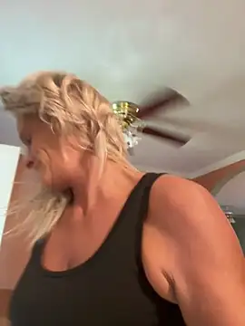 vixendoll87 online show from October 1, 4:46 pm