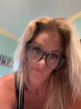 vixendoll87 online show from October 11, 3:50 am