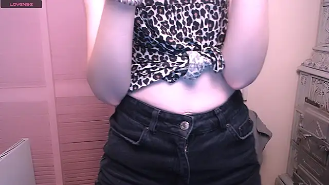 Snapshot of AmandaSell chatting on December 10, 9:44 am AmandaSell online show from December 10, 9:44 am