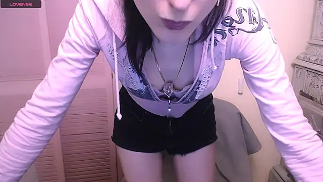 Snapshot of AmandaSell chatting on December 14, 11:07 am AmandaSell online show from December 14, 11:07 am