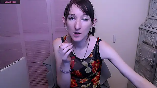 Snapshot of AmandaSell chatting on December 18, 8:42 am AmandaSell online show from December 18, 8:42 am