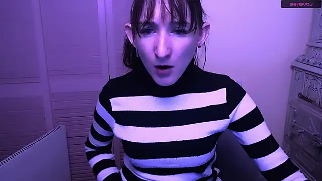 Snapshot of AmandaSell chatting on January 1, 12:44 pm AmandaSell online show from January 1, 12:44 pm
