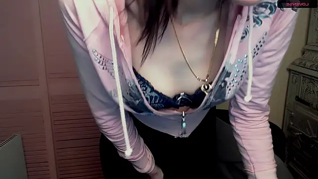 Snapshot of AmandaSell chatting on January 8, 10:59 am AmandaSell online show from January 8, 10:59 am