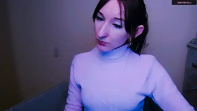 Snapshot of AmandaSell chatting on February 4, 8:24 am AmandaSell online show from February 4, 8:24 am