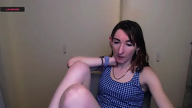 Snapshot of AmandaSell chatting on February 24, 11:21 am AmandaSell online show from February 24, 11:21 am