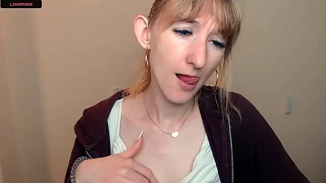 Snapshot of AmandaSell chatting on September 10, 6:57 am AmandaSell online show from September 10, 6:57 am